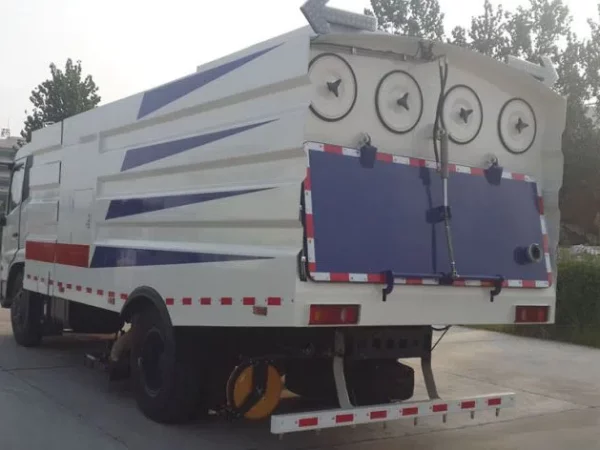 DONGFENG Construction Street Sweeper Truck Back