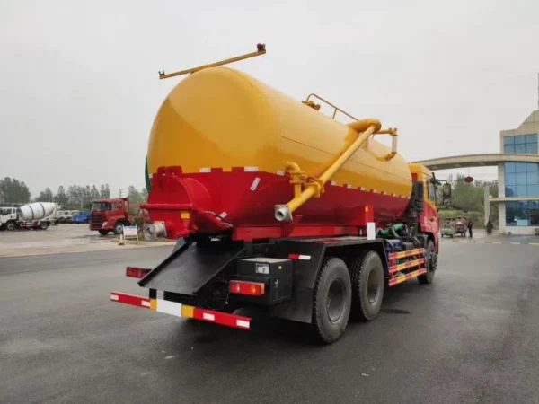 18cbm Vacuum Septic Tank Truck Back