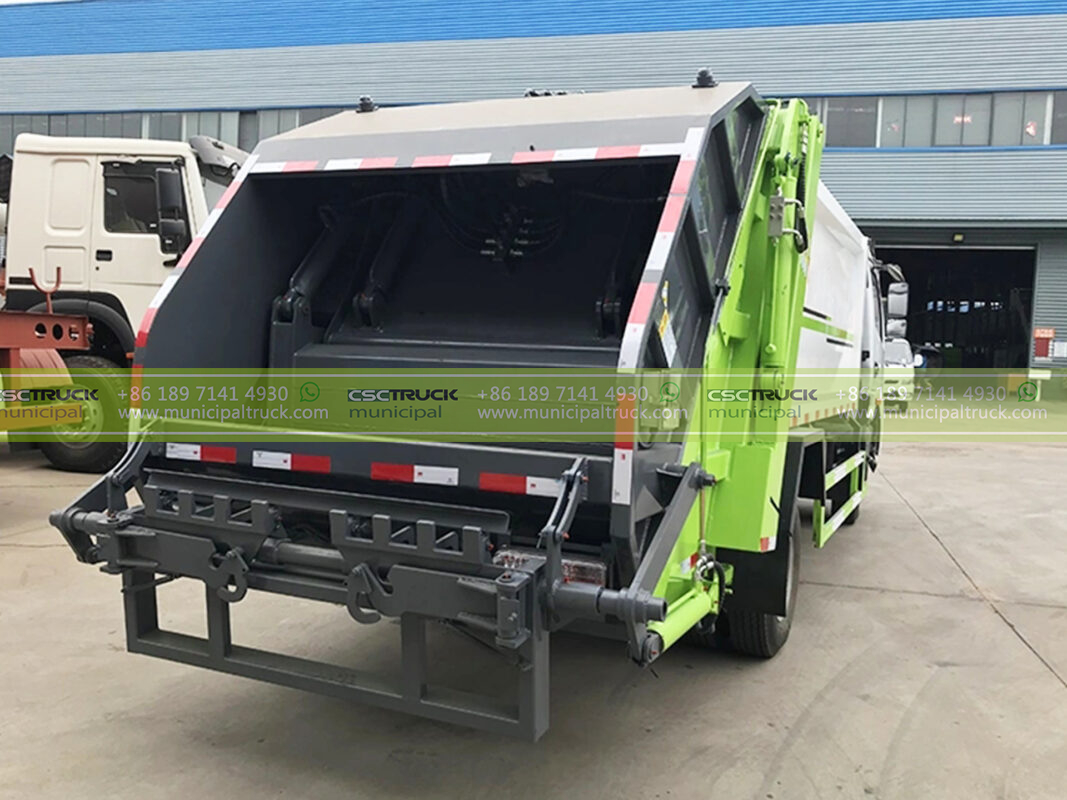 6CBM Rear Loader Garbage Truck Back Inside