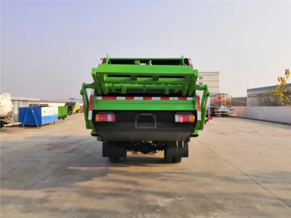 ISUZU Small Waste Garbage Compactor Truck Back