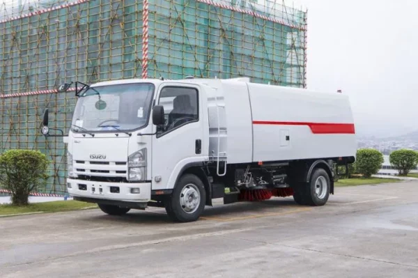 ISUZU Road Sweeping Truck