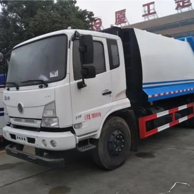 DONGFENG Rear Loading Trash Truck