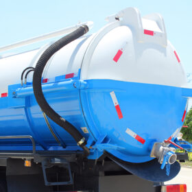 BEIBEN 25 Ton Sewage Vacuum Truck Blue Body