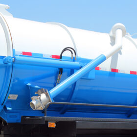 BEIBEN 25 Ton Sewage Vacuum Truck Blue Body Details