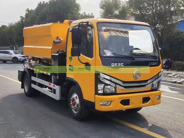 Combined Vacuum and Canal Sewer Truck Yellow Head