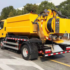 Combined Vacuum and Canal Sewer Truck Back Details