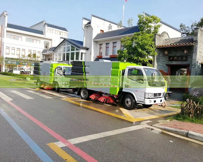 DFAC Small Road Sweeper Cleaning Truck Team