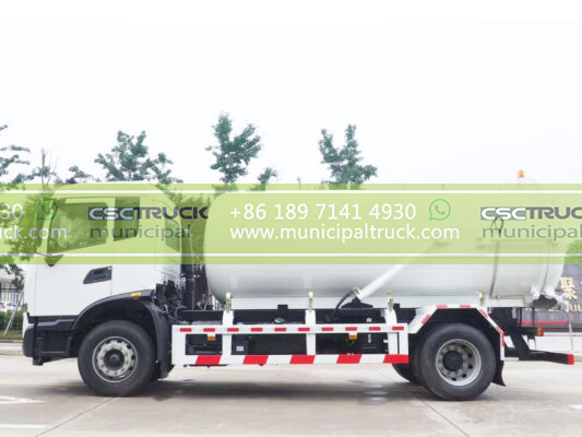 DONGFENG 16 Ton Vacuum Suction Truck Right Side