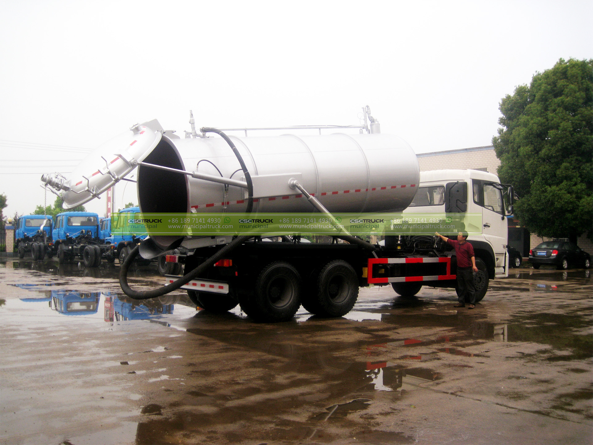 DONGFENG 18000 Liters Sewage Vacuum Truck 2 DONGFENG 18000 Liters Sewage Vacuum Truck Silver Left