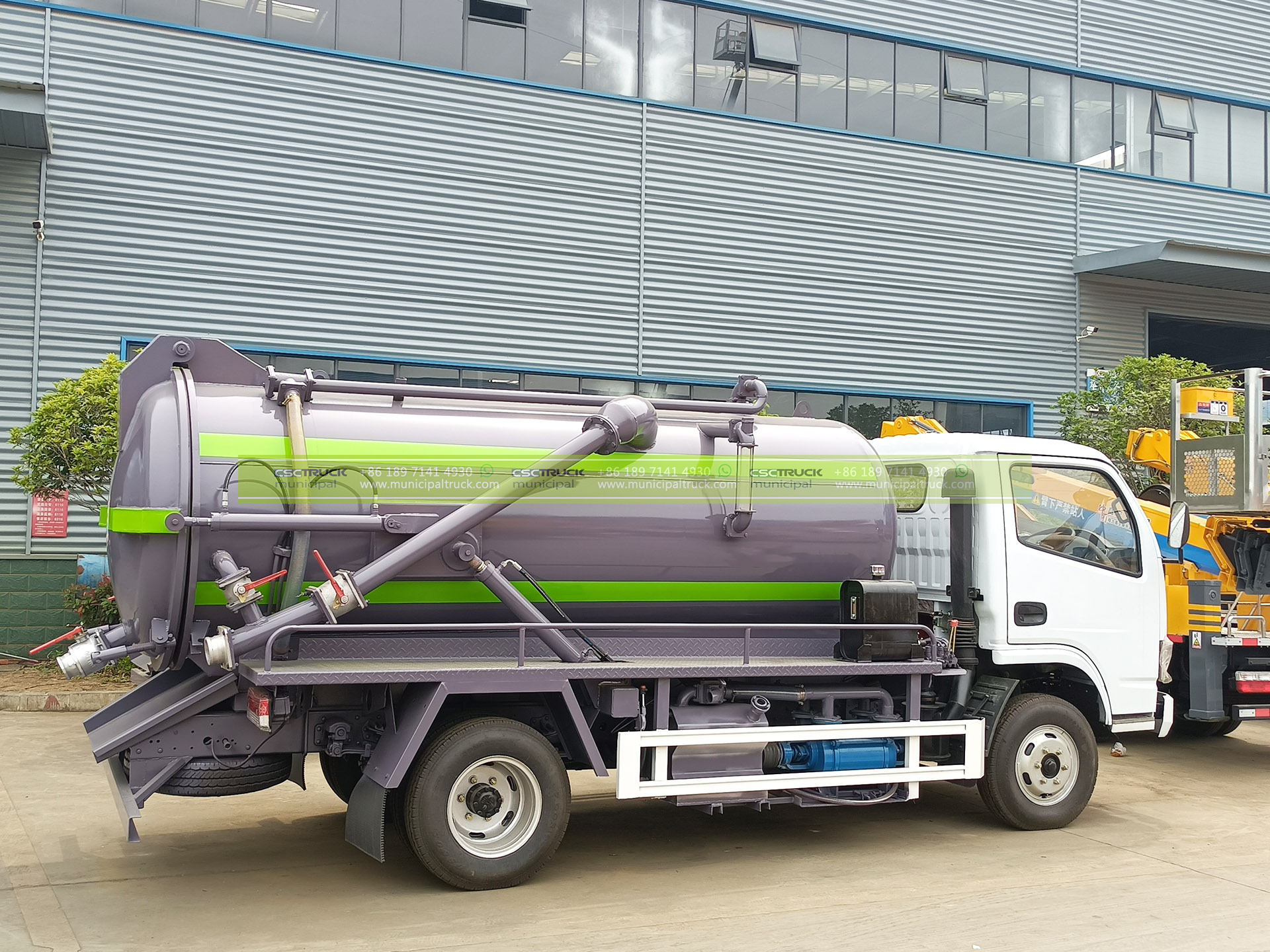 DONGFENG 8 Ton Liquid Vacuum Tanker Truck 18 DONGFENG 8 Ton Liquid Vacuum Tanker Truck Sliver Left Details