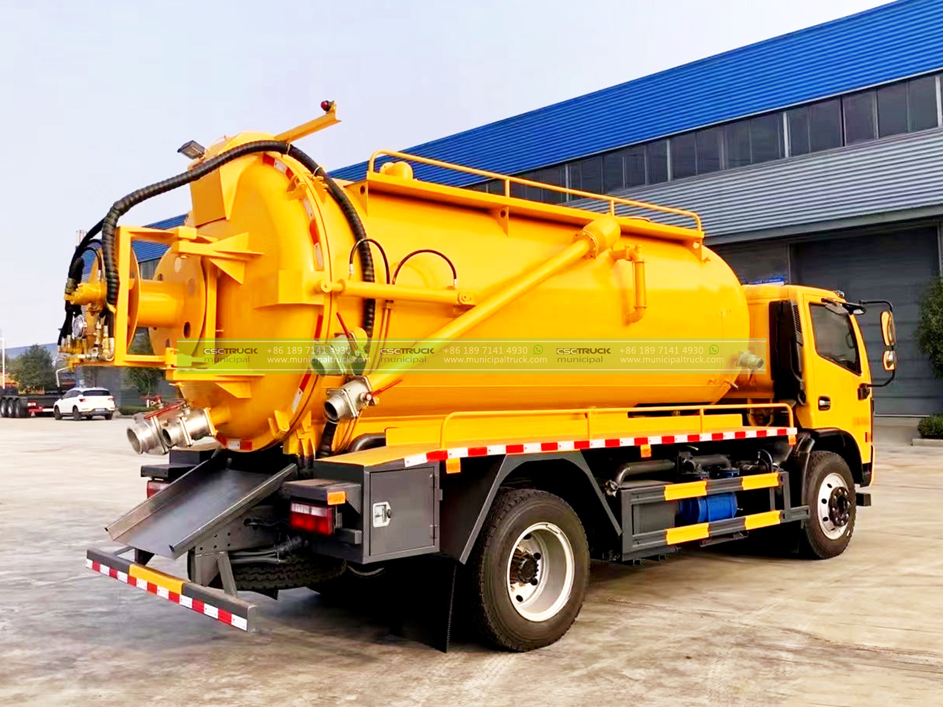 DONGFENG 8 Ton Liquid Vacuum Tanker Truck Orange Left