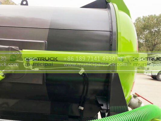 DONGFENG 8 Ton Liquid Vacuum Tanker Truck Details