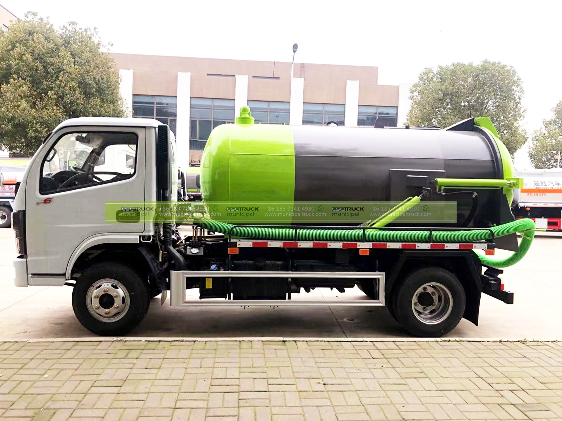 DONGFENG 8 Ton Liquid Vacuum Tanker Truck 8 DONGFENG 8 Ton Liquid Vacuum Tanker Truck Right