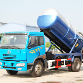 FAW 16 Ton Sewer Septic Truck Right Side