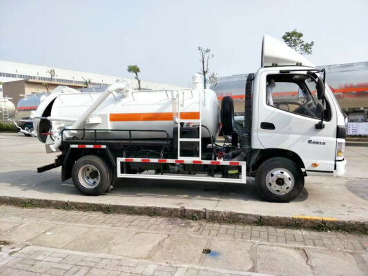 FOTON 8 Ton Small Vacuum Sewer Truck 21