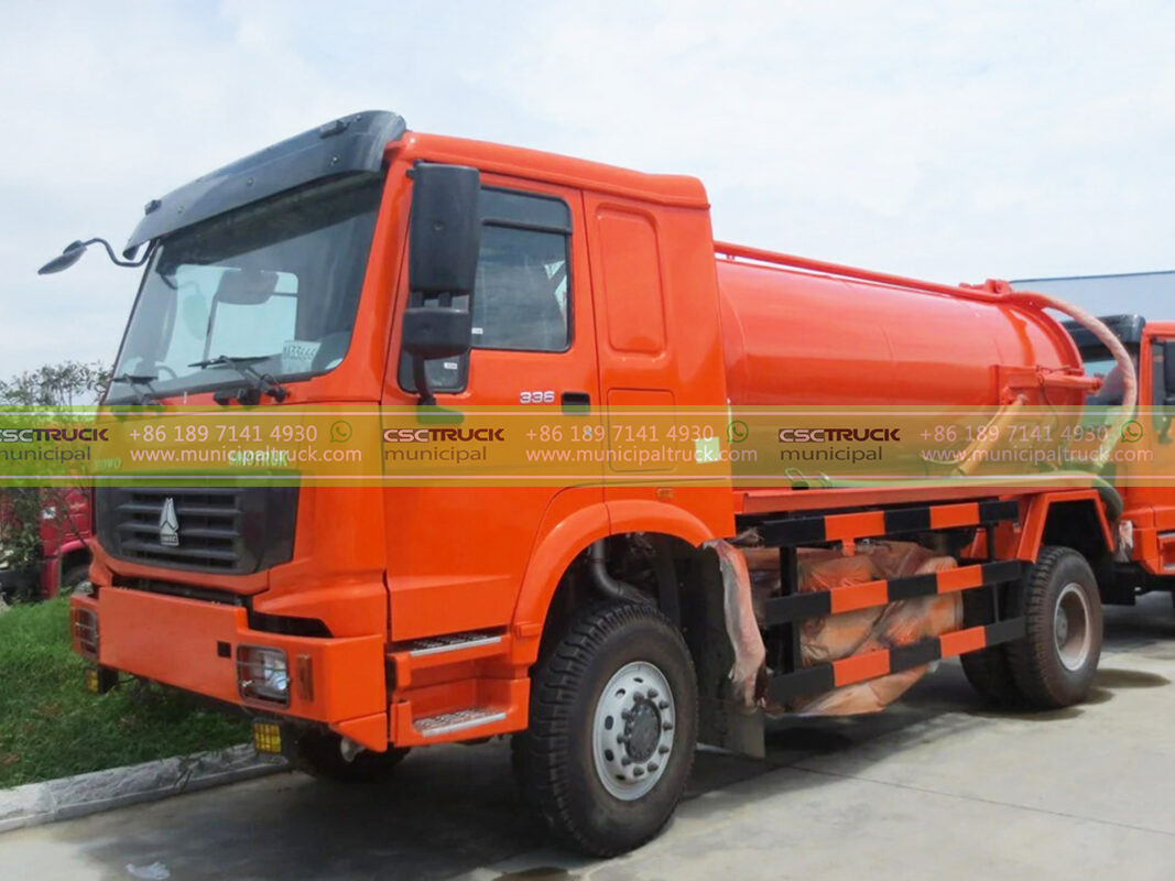 HOWO 16 Ton Sewer Tanker Truck Red Front