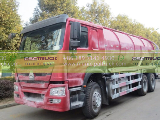 HOWO 16000 Liters Septic Tank Vacuum Truck Red Right