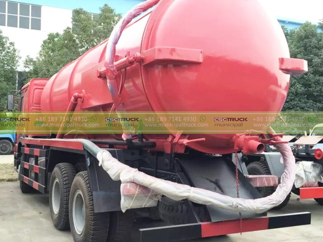 HOWO 16000 Liters Septic Tank Vacuum Truck Red Back