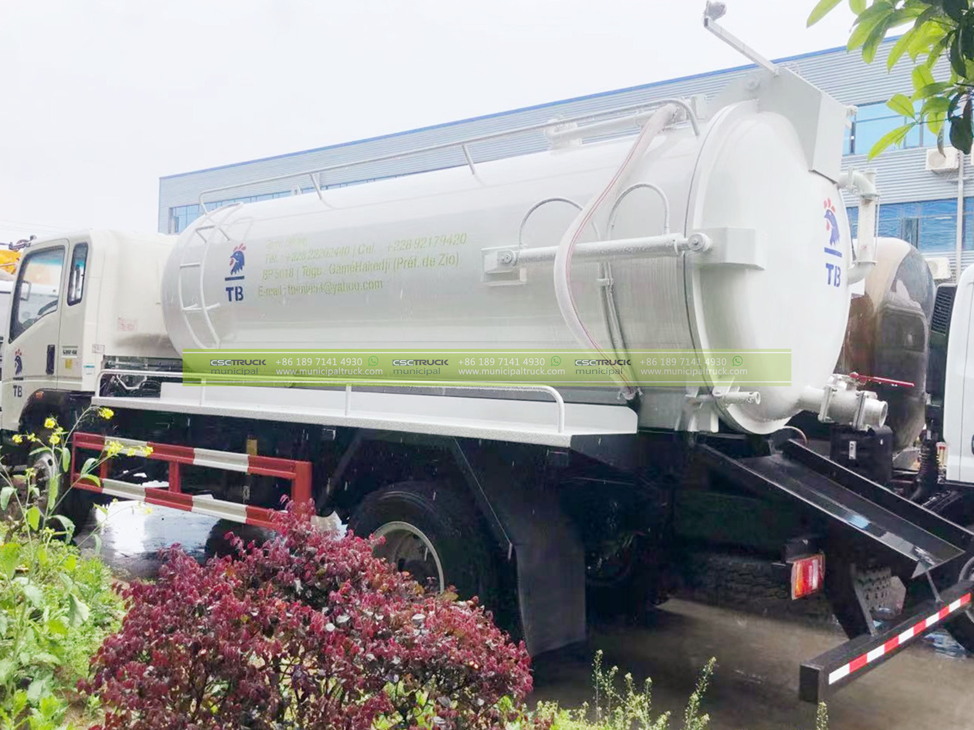 HOWO 8 Ton Sanitary Septic Truck 1 HOWO 8 Ton Sanitary Septic Truck Back Detail