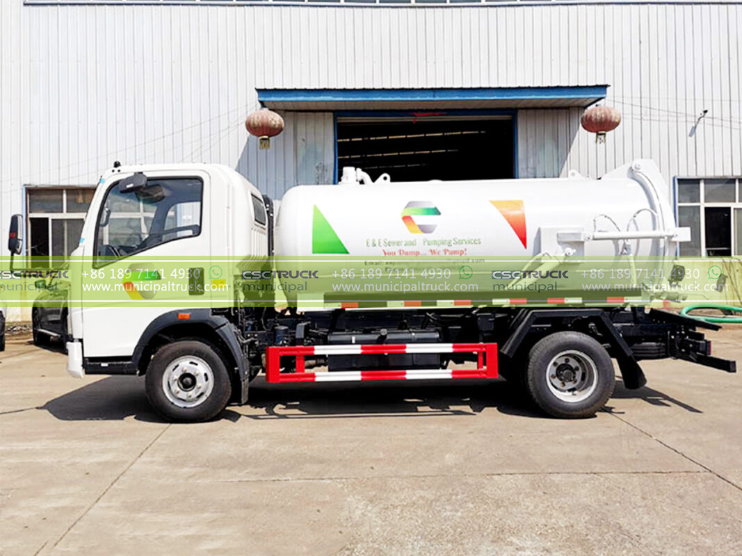 HOWO 8 Ton Sanitary Septic Truck Right Side