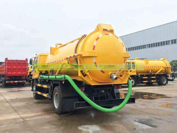 ISUZU 18 Ton Municipal Liquid Waste Tanker Very Back