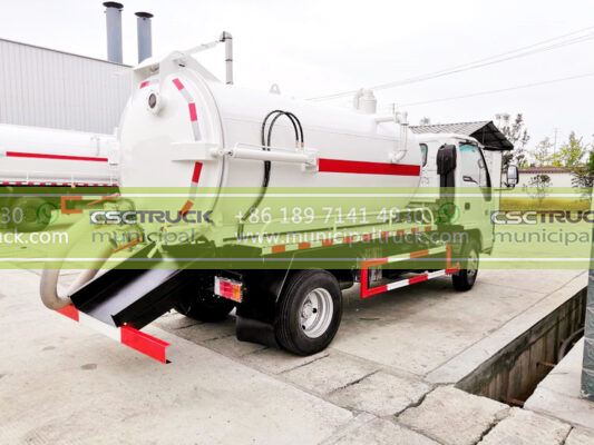 ISUZU 8 Ton Sewage Vacuum Truck Left Side