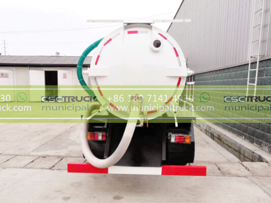 ISUZU 8 Ton Sewage Vacuum Truck Back