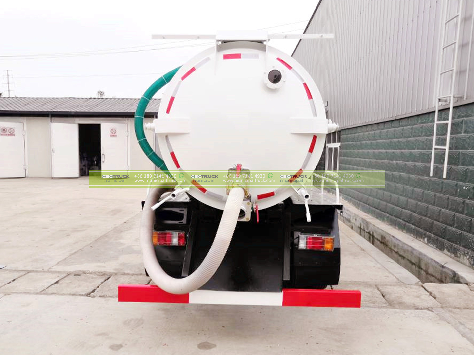 ISUZU 8 Ton Sewage Vacuum Truck 3 ISUZU 8 Ton Sewage Vacuum Truck Back