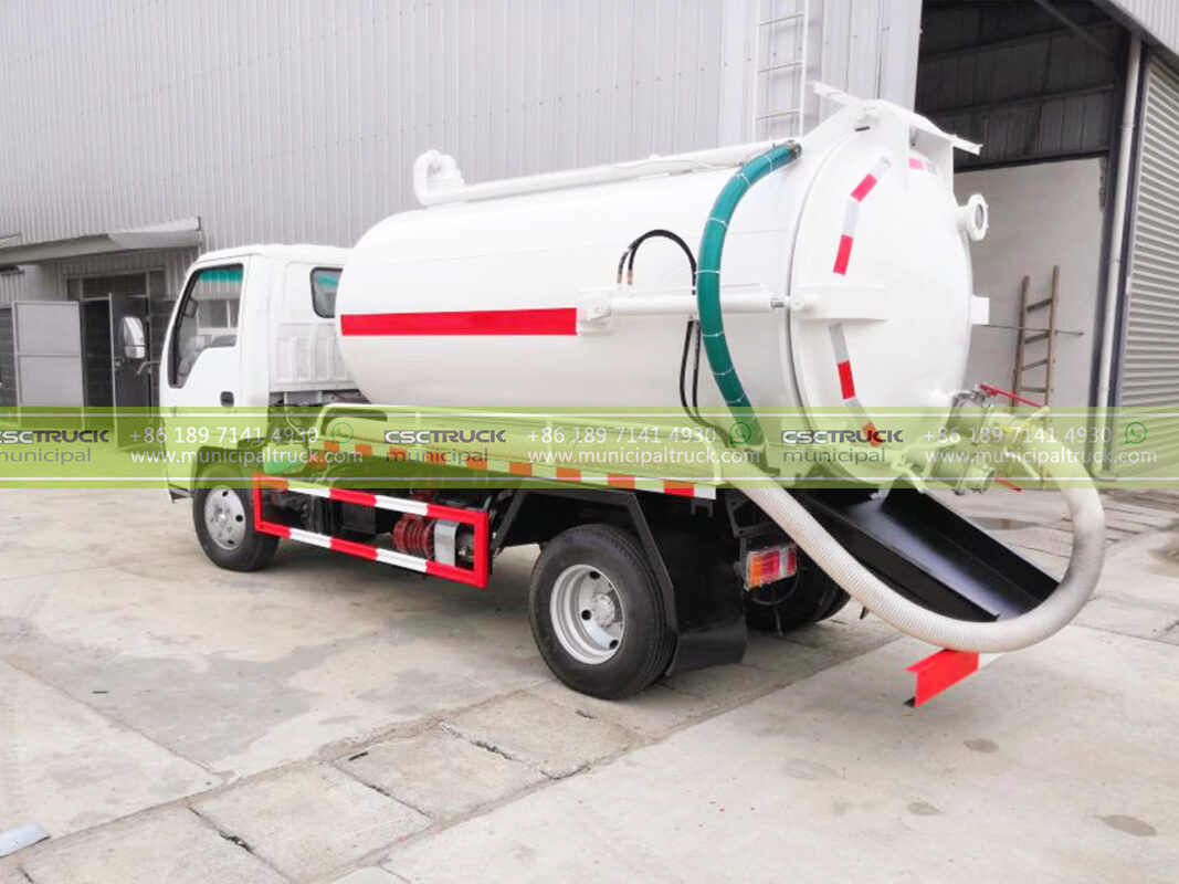 ISUZU 8 Ton Sewage Vacuum Truck Right Side