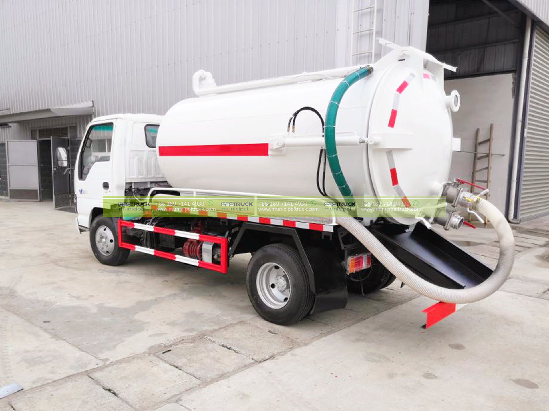 ISUZU 8 Ton Sewage Vacuum Truck 4 ISUZU 8 Ton Sewage Vacuum Truck Right Side