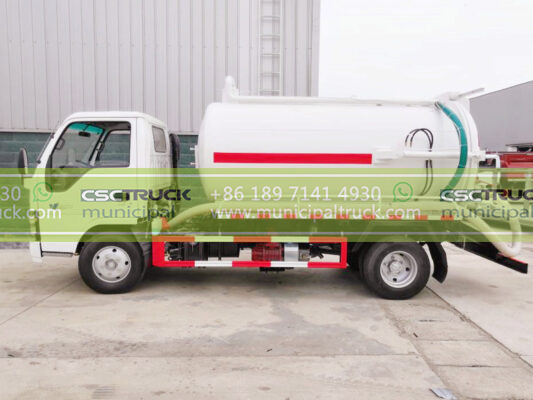 ISUZU 8 Ton Sewage Vacuum Truck Side