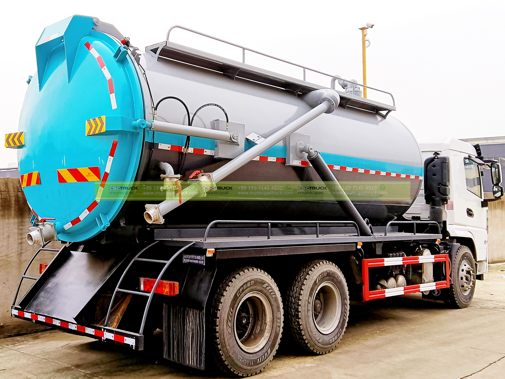 SHACMAN 15000 Liters Vacuum Tank Truck 3