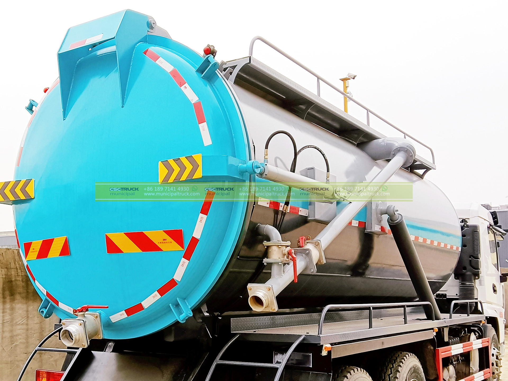 SHACMAN 15000 Liters Vacuum Tank Truck 4 SHACMAN 15000 Liters Vacuum Tank Truck Back Details