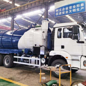 SHACMAN 20 Ton Sewage Tanker Truck Left Side