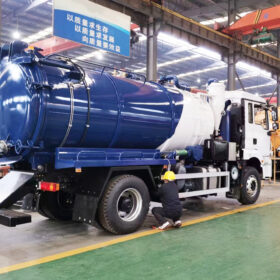 SHACMAN 20 Ton Sewage Tanker Truck Blue Back Details