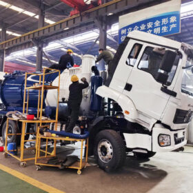 SHACMAN 20 Ton Sewage Tanker Truck Left Head
