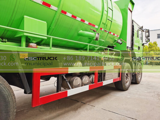 SHACMAN 25 Ton Sewer Suction Truck Green Side Details