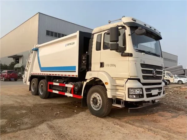 SHACMAN Automated Side Rear Lift Garbage Truck Right
