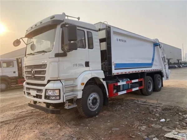 SHACMAN Automated Side Rear Lift Garbage Truck Left
