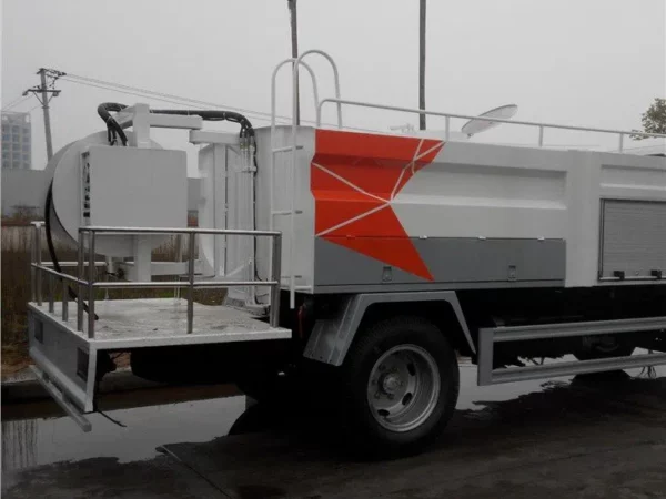 Isuzu Sewer Jetting Truck 4cbm Left Body