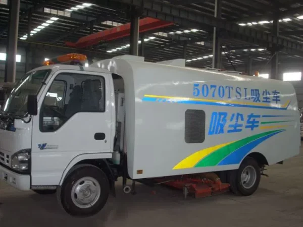 ISUZU Waterless Road Sweeper Truck Left
