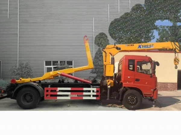 Pull Up Hook Lift Garbage Truck With Crane Right