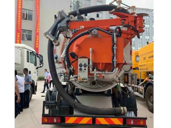 Vcuum Sewer Cleaner with Juro Pump Back