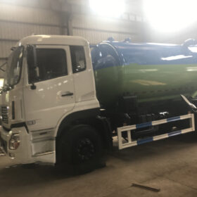 DONGFENG 18000 Liters Sewage Vacuum Truck Right Body