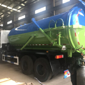 DONGFENG 18000 Liters Sewage Vacuum Truck Blue Right