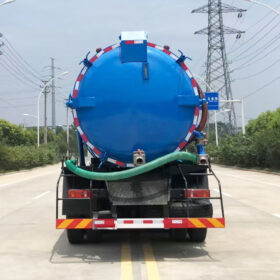 DONGFENG 25 Ton Sewer Vacuum Truck Back Details