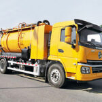 Bahrain Enhances Public Spaces: Manama Corniche Maintained with Combined Sweeper Jetter Trucks Drain Jet Cleaner Water Sewer Jetter Yellow Head