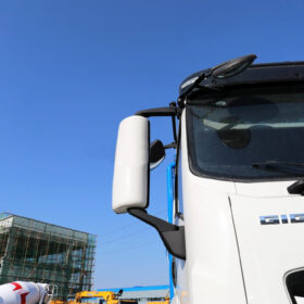 ISUZU GIGA 25 Ton Vacuum Truck Rearview Mirror