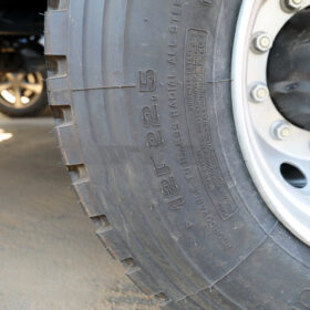 ISUZU GIGA 25 Ton Vacuum Truck Tyre