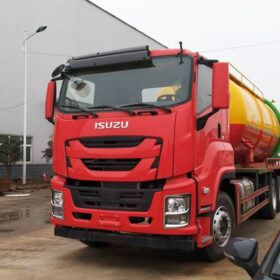 ISUZU GIGA 25 Ton Vacuum Truck Red Head
